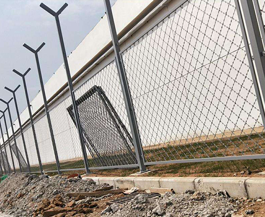 監(jiān)獄鋼絲焊接網(wǎng)的